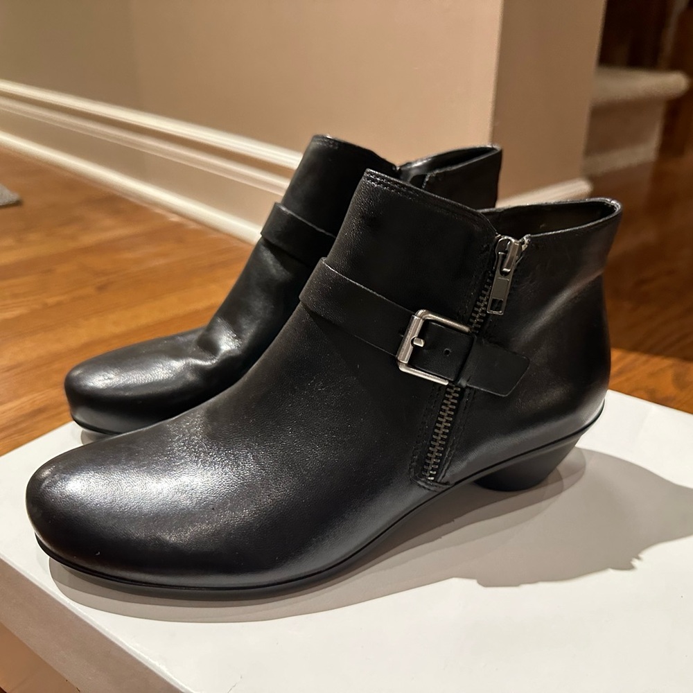 BRAND NEW Size 7W Naturalizer N5 Comfort Black ankle boots booties